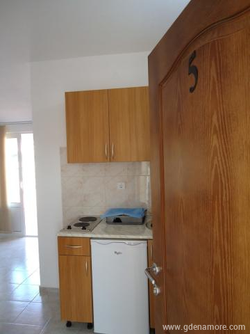 Apartman 5 u Vila Lela, privatni smeštaj u mestu Dobre Vode, Crna Gora